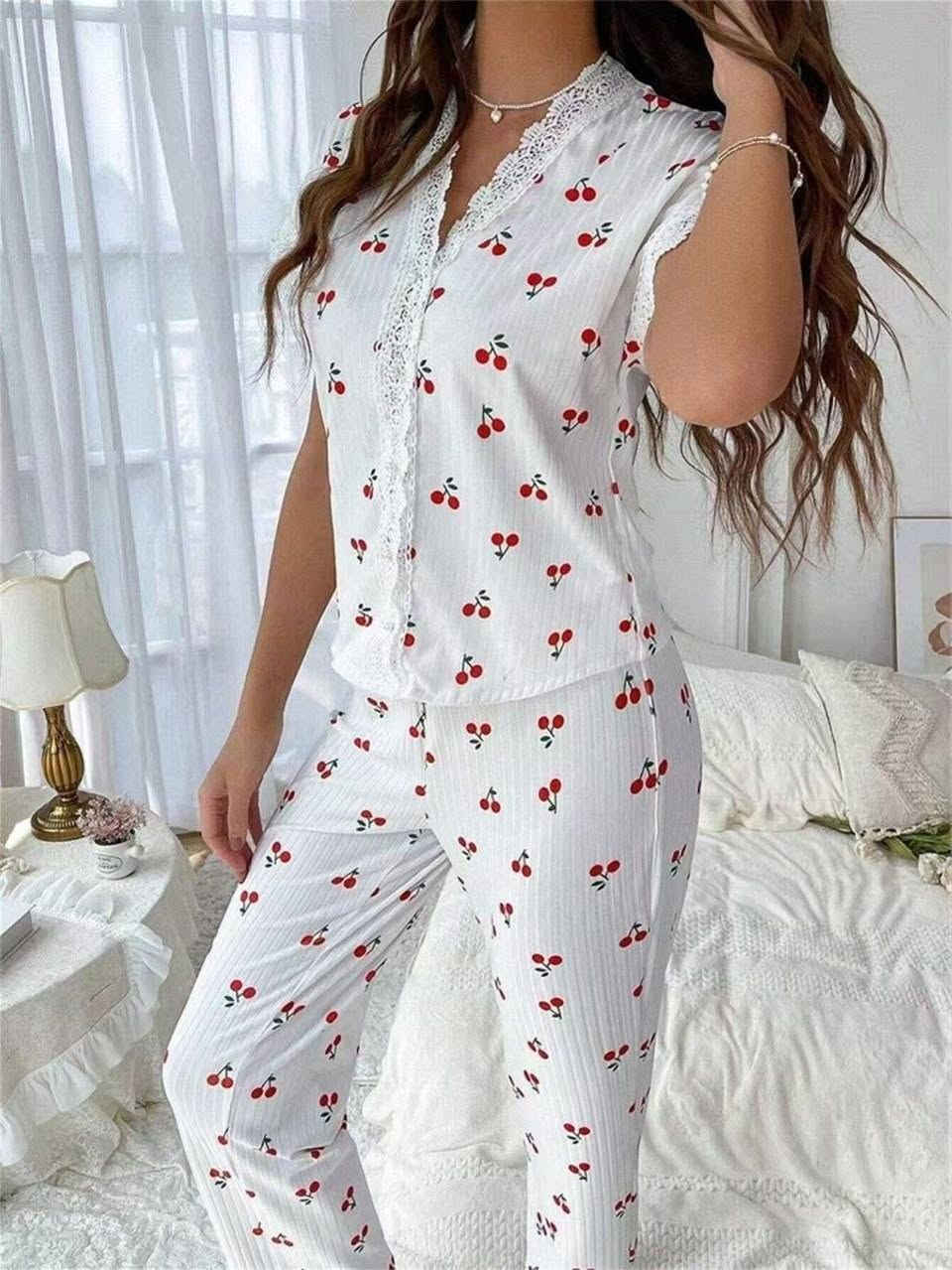 تراك نص ردن
فانيلا مشطب
فري سايز


**إذا كنت صاحب هذا الإعلان وتريد حذفه لأي سبب، رجاءا أرسل رسالة إلى الدعم الفني**