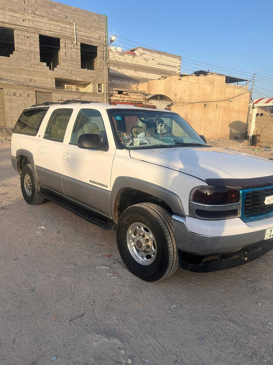 رمضان كريم سياره موديل 2000سياره نخم تاير كهربائيات حداديه سياره جاهزة ***********
