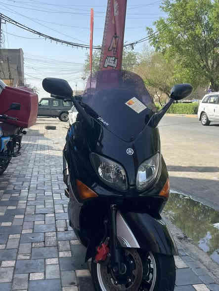 السلام عليكم تي ماكس موديل ٢٠٠٨ نوزل دشبول احمر 
الدراجه كارتون ماشيه ٥٣ حقيقي لاستفسار ***********
