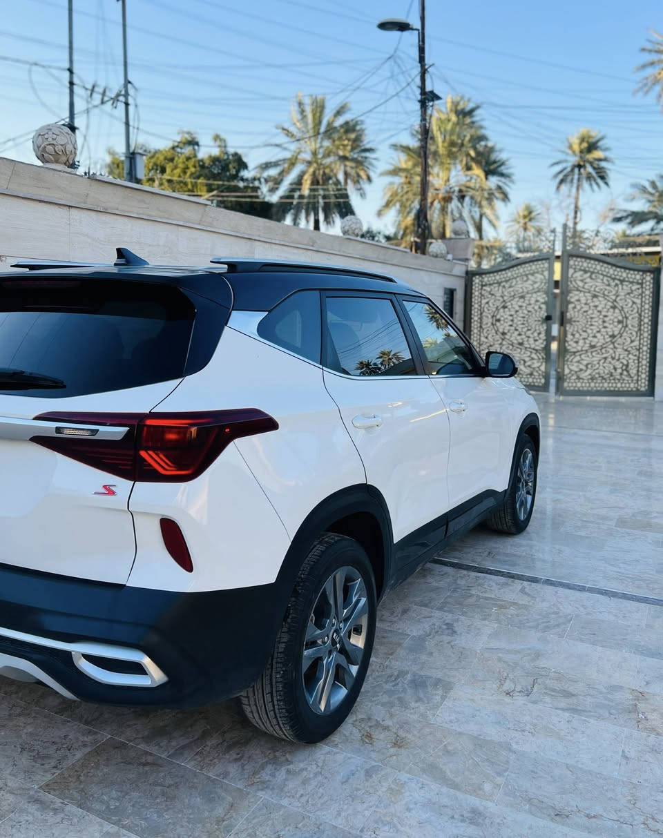 السلام عليكم 🔥😎 بيع فقط 
كيا سلتوز 2021 امريكي 
رقم بغداد تحويل مباشر ب اسم المشتري 
عداد المسافه 118 الف KM
صور الحادث موضحه ب اسفل المنشور 🔻🔻
بدون ايرباك 
المواصفات ✅🔰
الون ابيض تو كلر قماره وتكم سود بدي ابيض 
محرك 2000 دوش 
تحكمات ستيرن 
شاشه 
كامره 
لد امامي خلفي 
درايف مود اوضاع قياده 
اطفاء ذاتي 
مانع تزحلق 
تحديد مسار 
وبعد بيها مواصفات 

 📍 مكان السياره / بغداد الكاظميه 

📞 ***********

📞 ***********
