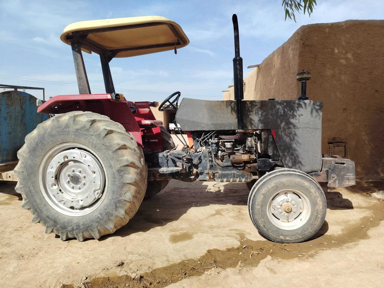 تركتر يراني البيع موديل ٢٠٠١٢ رقم سليمانيه رقم ***********
