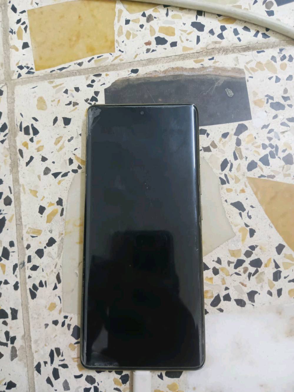 Infinix Note 40 proشحن سريع بقوة 100 واط.

. شاحن MagCharge لاسلكي بقدرة 20 واط.

شاشة AMOLED بتردد 120 هرتز

. مستشعر بصمة في الشاشة.

. كاميرا IOS فائقة التكبير بدقة 108 ميجابكسل.

Dimensity 5G 7020 معالج

. ذاكرة وصول عشوائي ممتدة تصل إلى 24GB .

. الصوت بواسطة JBL.