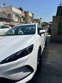 BYD Cl 5 للبيع  موديل 2025  الممشى الكلي 23  مواصفات السيارة   داخل اب...