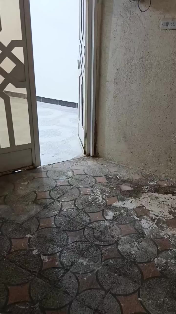 دار سكن للايجار حي المهندسين خلف شهد سنتر ( تفاحة) 
المساحة ١٥٠م يحتوي على غرفتين واستقبال وصاله مطبخ وصحيات وكراج الايجار ٦٥٠
للاستفسار ***********  و  ***********
