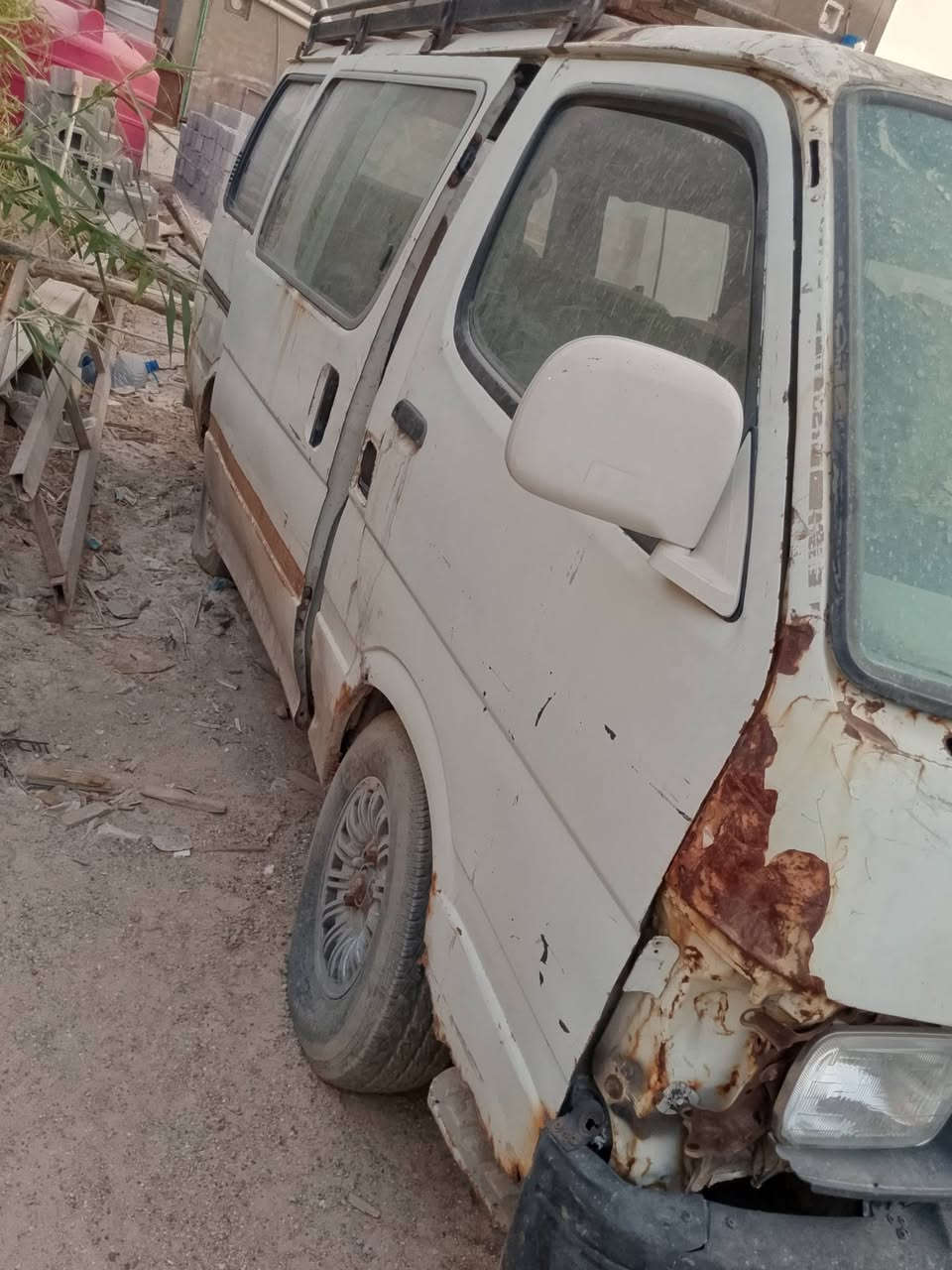هايس 90 كاز 3000 مكينه كير تخم تايرجديد ابيع على وضعها 17 سياره بلبصره ***********
