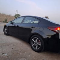 كي فورتي مكينه ٢٠٠٠ دوش  موديل 2017 ماشية 147.  ( مكان سياره الدوره شا...