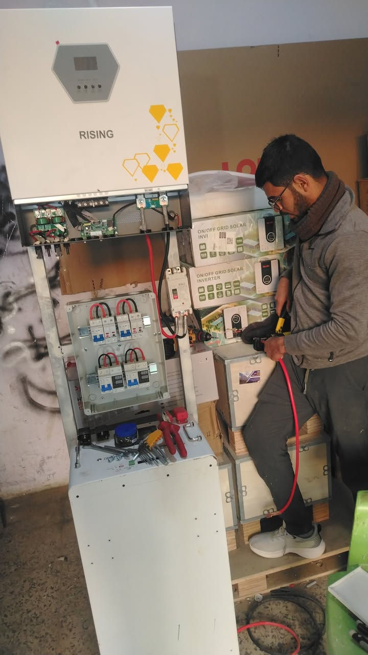 سلسلة من العربات المنظومات الجاهزة لماتحتاج كادر تنصيب بيدك تشد الحار والبارد وبيتك يشتغل بفولتية ٢٣٠ عندنا ١٠امبير و١٥امبير و١٦ امبير  و٣٠امبير و٤٥ امبير 
للتواصل *********** ذي قار ناصرية توصيل لجميع المحافظات 
#مكتب علي سر الوجود لطاقة الشمسية
