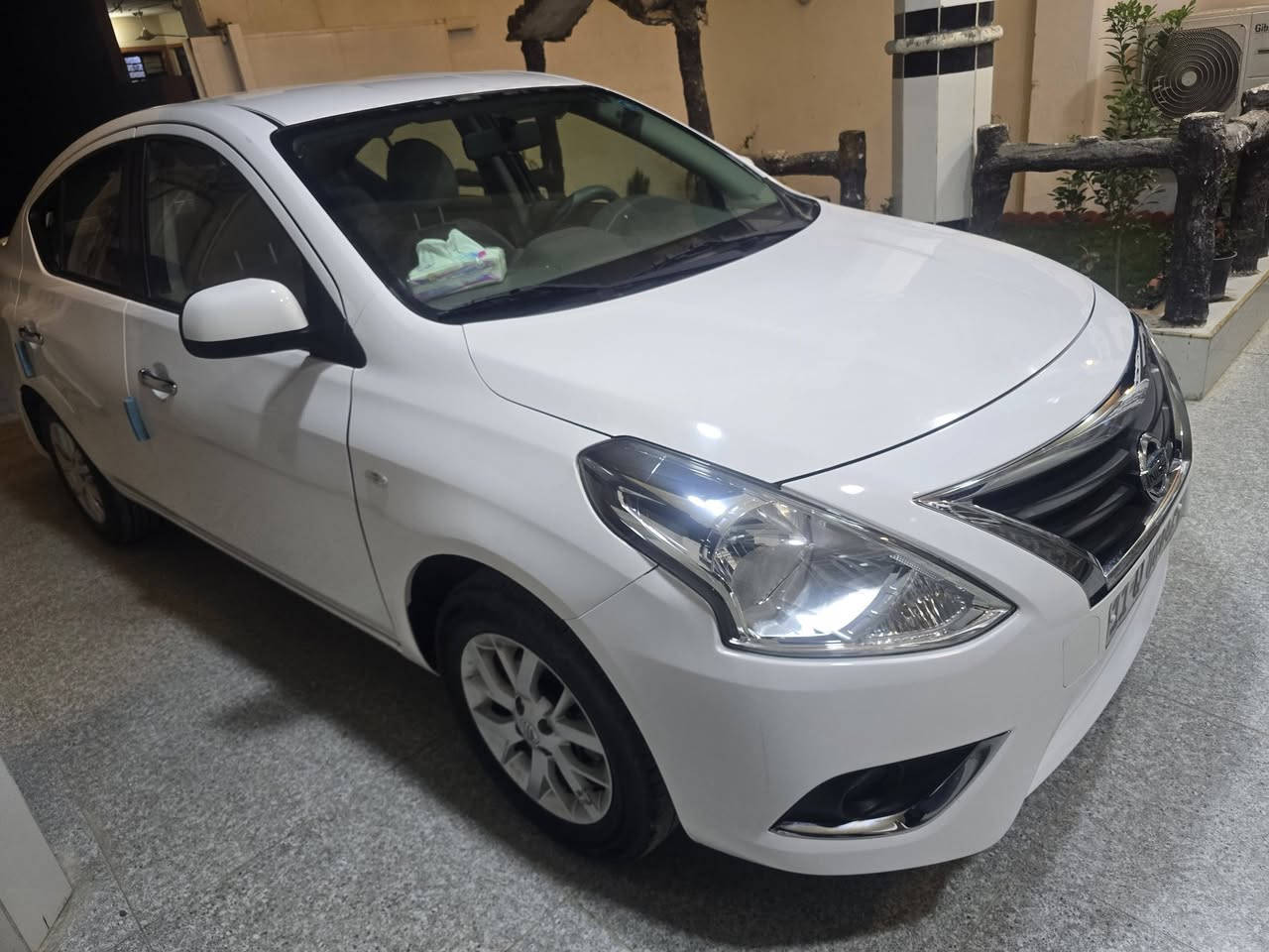 السلام عليكم
نيسان سني هندي بليته زركه موديل 2024ماشيه ١٧ الف اخت زيرو بيه بنيد مبدل بلادي وبارد بصندوك رقم بغداد سنوية لل2030
السعر 115
العنوان ديالى خالص او بعقوبة 

***********
