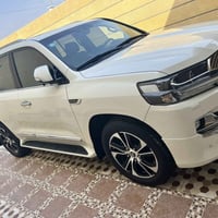 لاندكروزر • ٢٠٢١ • رقم بغداد
