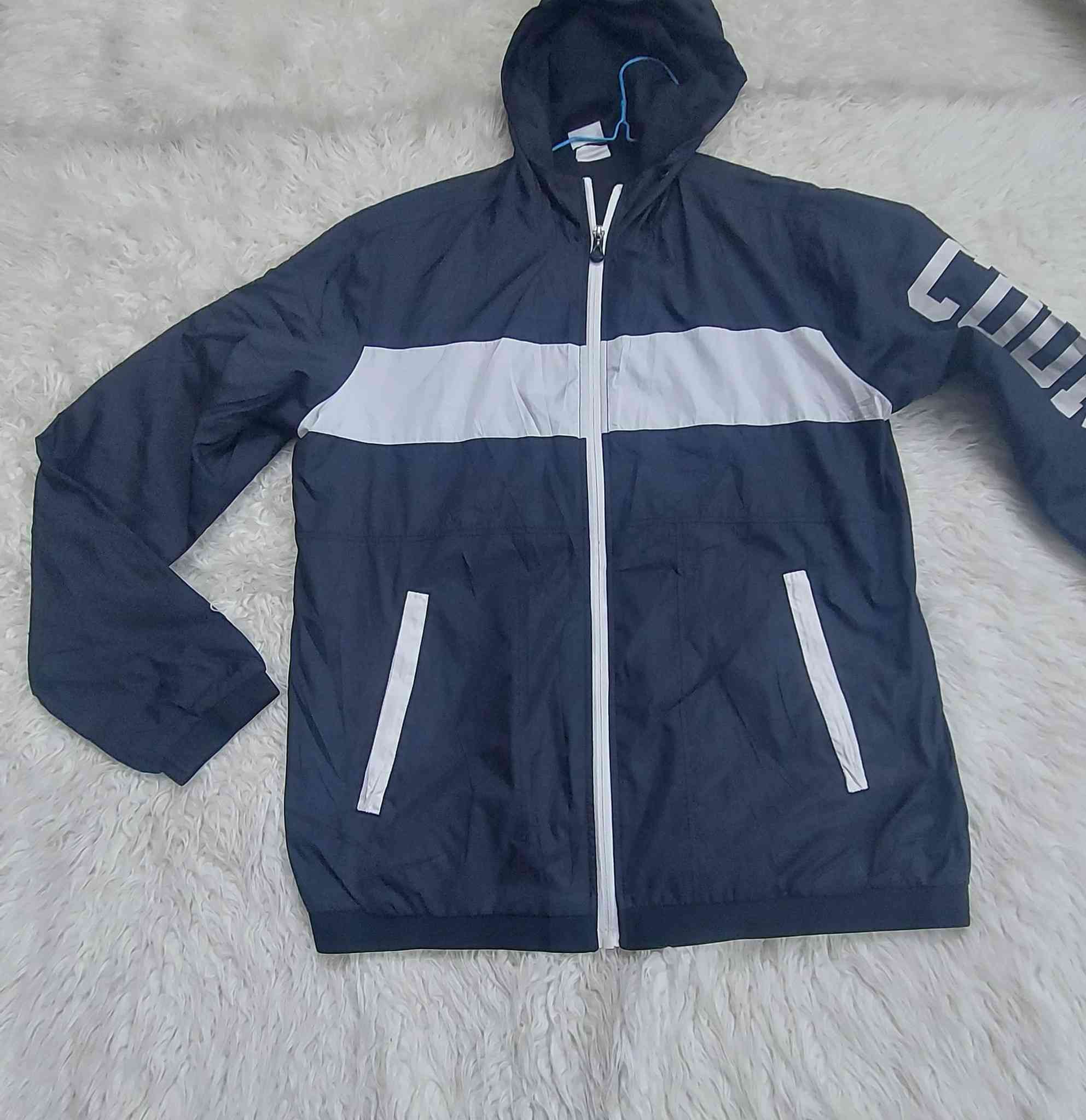 قمصله وتر بروف 
قياس لارج تلبس وزن ٨٠و٧٥ ك
يوجود توصيل


**إذا كنت صاحب هذا الإعلان وتريد حذفه لأي سبب، رجاءا أرسل رسالة إلى الدعم الفني**