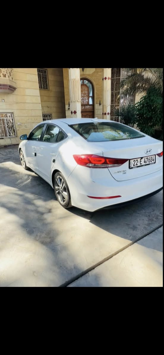 النترا 2017 سياره بدون حادث كلين داخله. سياره رقم اربيل باسمي.  بيه تكشير ومصبوغ عله كده.   سياره جاهزه تخم تاير مكينه كير منضومه زنون.    السعر 122.     بيه حالوب  السياره ***********.      مكاني بغداد.
