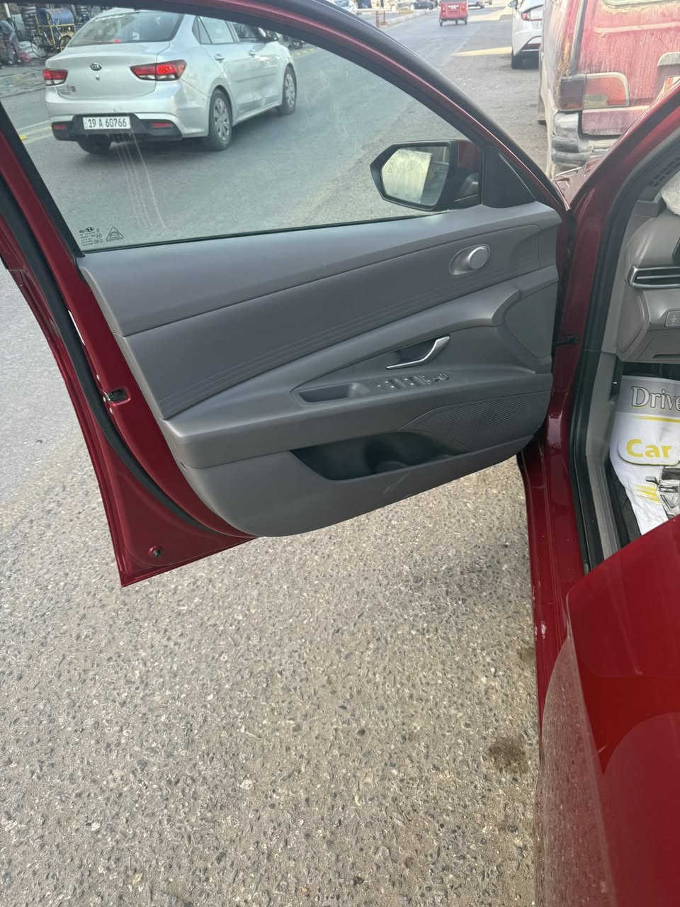 السلام عليكم
النترا 23 ماروني 
بدون فتح بدون تبديل فقط بارد ب البنيد ومعدل bdr 
نص مواصفات 
الداخل لون سمنتي 
فول رادارات 
بصمة 
بريك تلقائي 
وباقي المواصفات المعروفة 
السعر 165وبيه مجال 
شراي أتواصل وياي ادزلك سونار 
وباقي التفاصيل متواجد فيس 
***********
