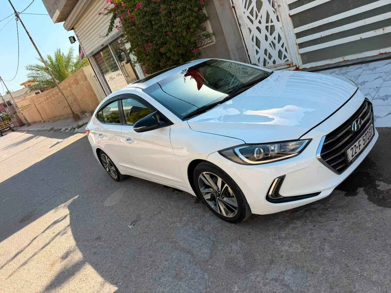 السلام عليكم 
الانترا 2018 
وراد امريكي محرك 
محرك 2000 دوش 
بصمه 
فتحه
اناره يدات 
سياره فول موصفات 
بس قطه وحده تبريد 
سياره جاهزه من كلشي محرك كير اكسل شرط 
سياره حلوه كاعده مال جني 
بيه 3 قطع صبغ 
رقم اربيل دولي تحويل 
115 وبيه مجال 
***********
***********
