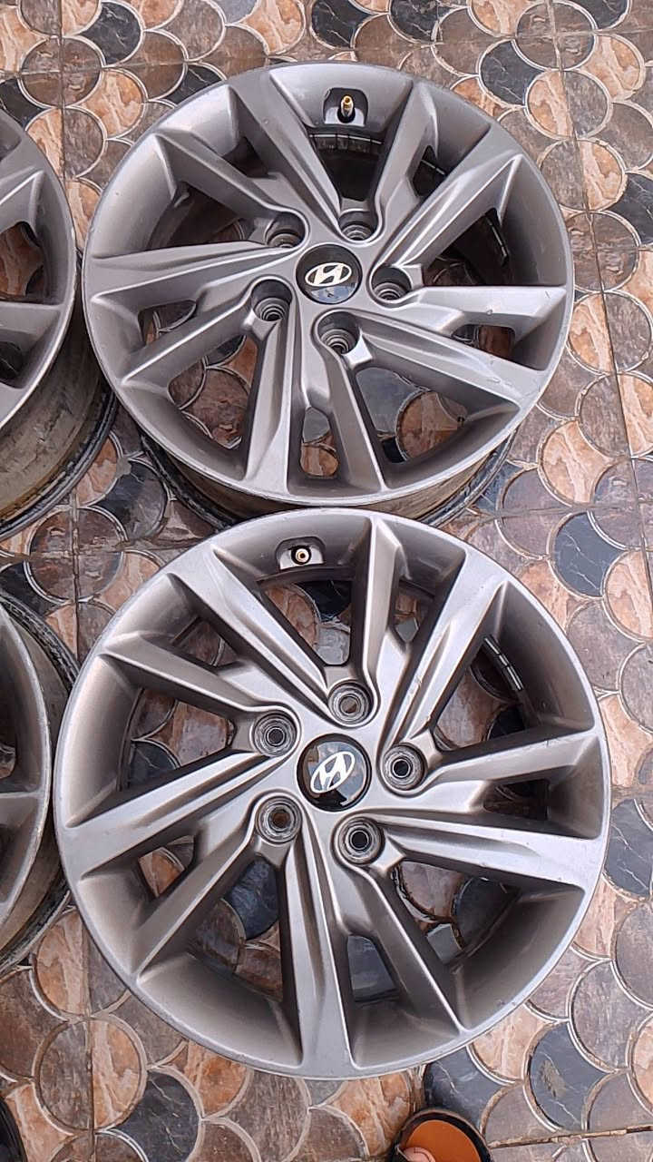 تخم ويل كب نضيف حجم 16 للبيع 
يرهم عله النترا لا عواج ولا كسر
السعر 300 الف بي مجال للطيبين
مكان البصره التنومه
***********
