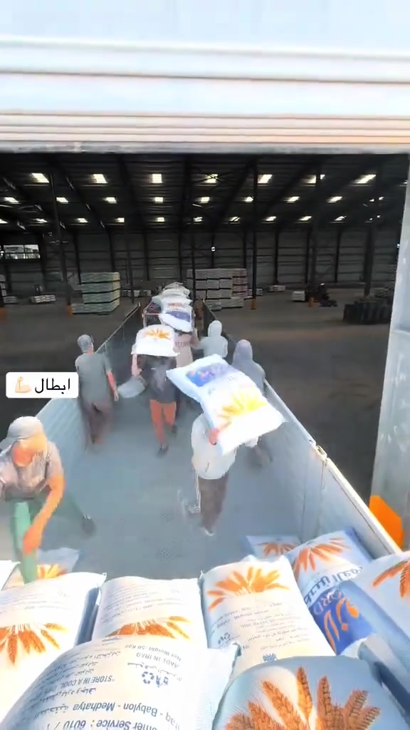 هواي ناس يسألوني 
عن طحين كليجة العيد
راقي  بمعنى الكلمة
افضل واجود انواع الطحين
 حتى احسن من طحين كربلاء وبيروت والرحمة الي هو
لازورد بياض ناصع
سعر الكيلو ب1.250
الكيس وزن 50 كغم
السعر ب  44.000
للكيك والكليچه والمعجنات وكافه الحلويات 
للإستفسار الاتصال ع الأرقام الاتيه ..واتس..فايبر
لاتترد بالاتصال
***********
***********
اود التنويه 
ليس لدينا فرع اخر سوى فقط 
#مطيبات_جمانه 
للمناسبات وأعياد الميلاد وبيع مواد الكيك تحيكم 
ديالئ المقداديه حي المعلمين الشارع العام انانا مووول 
يوجد خدمه توصيل جميع محافظات العراق
