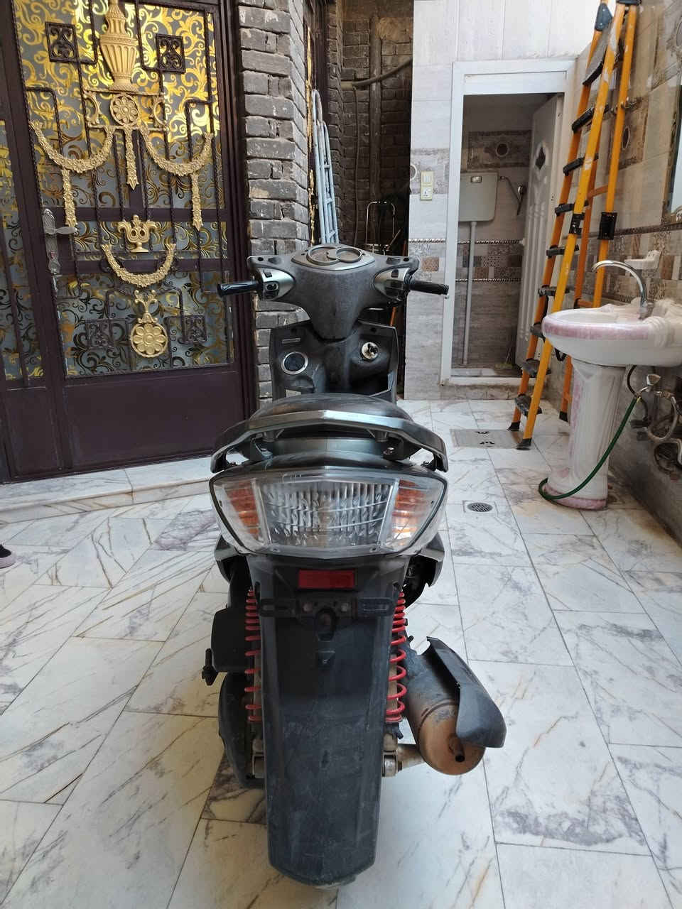 السلام عليكم

هاي سكنس فحل صارلي شهر من امنزلهة من الرمبه وكلشي بيهة مكفول مكينه كفرات السعر مليون

الرقم للستفسار
***********
