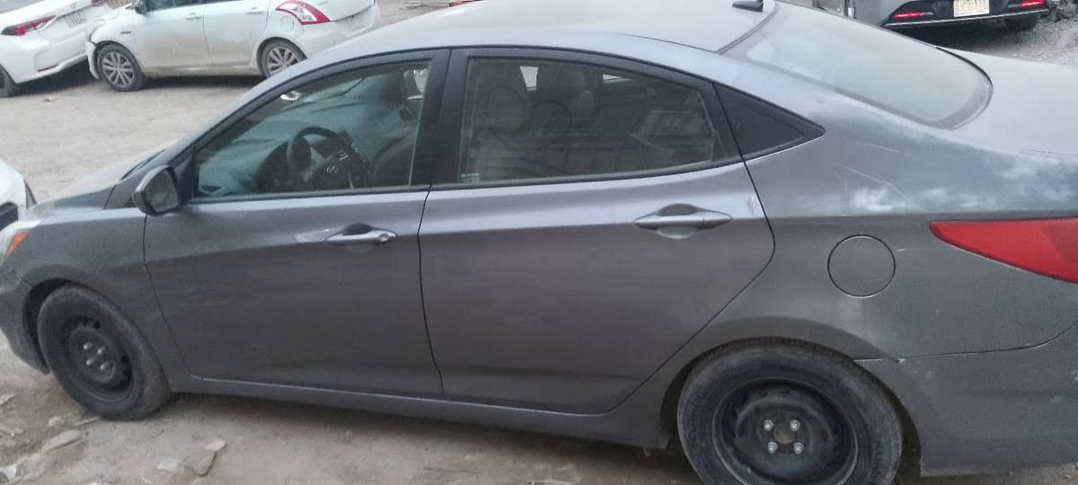 السلام عليكم
اكسنت موديل 2016 وارد امريكي محرك 1600 رقم بغداد 
للبيع  ماشية 114000 كم 
الاتصال على الرقم ***********
السعر 85
