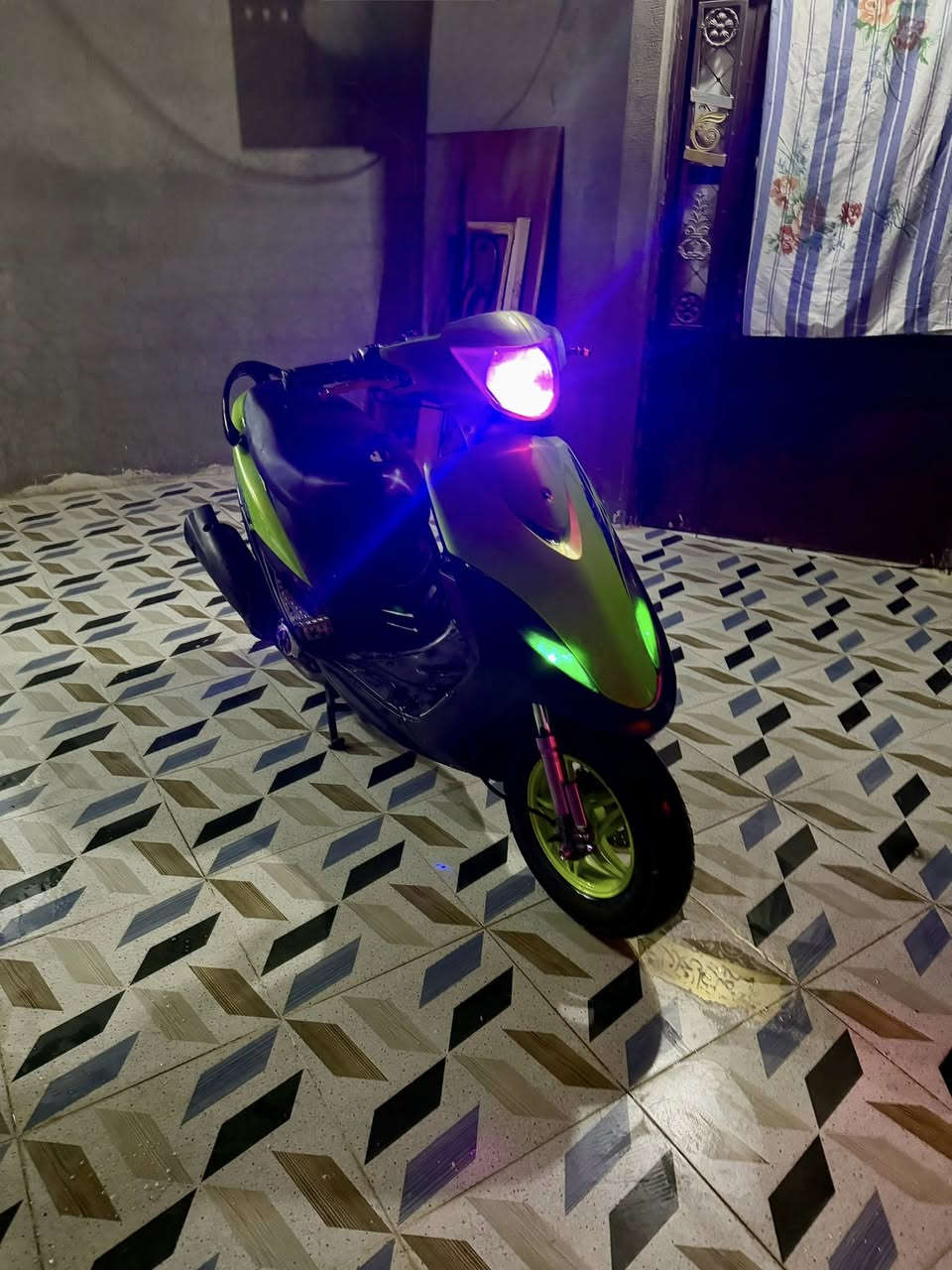 ماكس للبيع بوشه 55 بلادي الدراجه بيها إضافيات كفرات وياله وغراضها البلاديه كله موجوده السعر 650 وبيها مجال


**إذا كنت صاحب هذا الإعلان وتريد حذفه لأي سبب، رجاءا أرسل رسالة إلى الدعم الفني**