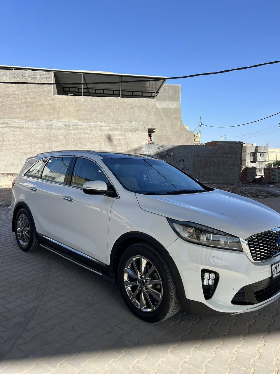 السلام عليكم
سورنتو2018
فول 1/1 
رقم بغداد بسمي 
مكينه بلاديه 6 سلندر.  3500 
بصمه 
بنوراما 
كشنات تتفئه تبريد 
تبريد 3 قطع 
لد امام خلفي 
حساس امامي خلفي 
7 راكب 
كشنات جلد بلادي 
كشنات 2 كهرباء 

3 انضمه قياده 
اشاير بلمري + مري شفي 
اشارا ترحيب 
سياره بيه حالوب بل بنيد فقط 
سعر240

الاستفسار (***********
