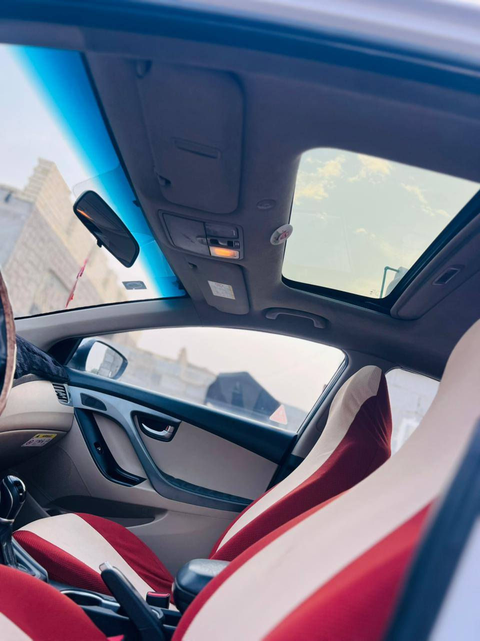 السلام عليكم الانترا 2015 خليجي رقم مثنى انكليزي بأسمي مداور ثاني يوم محرك 2000  بيهه جاملغ ما ابدل بس مفتوح  والدواسات  فقط  السياره خير من الله سونار جديد بيهه 
السعر 125 وبيه مجال قليل جدا الاستفسار اكثر***********
