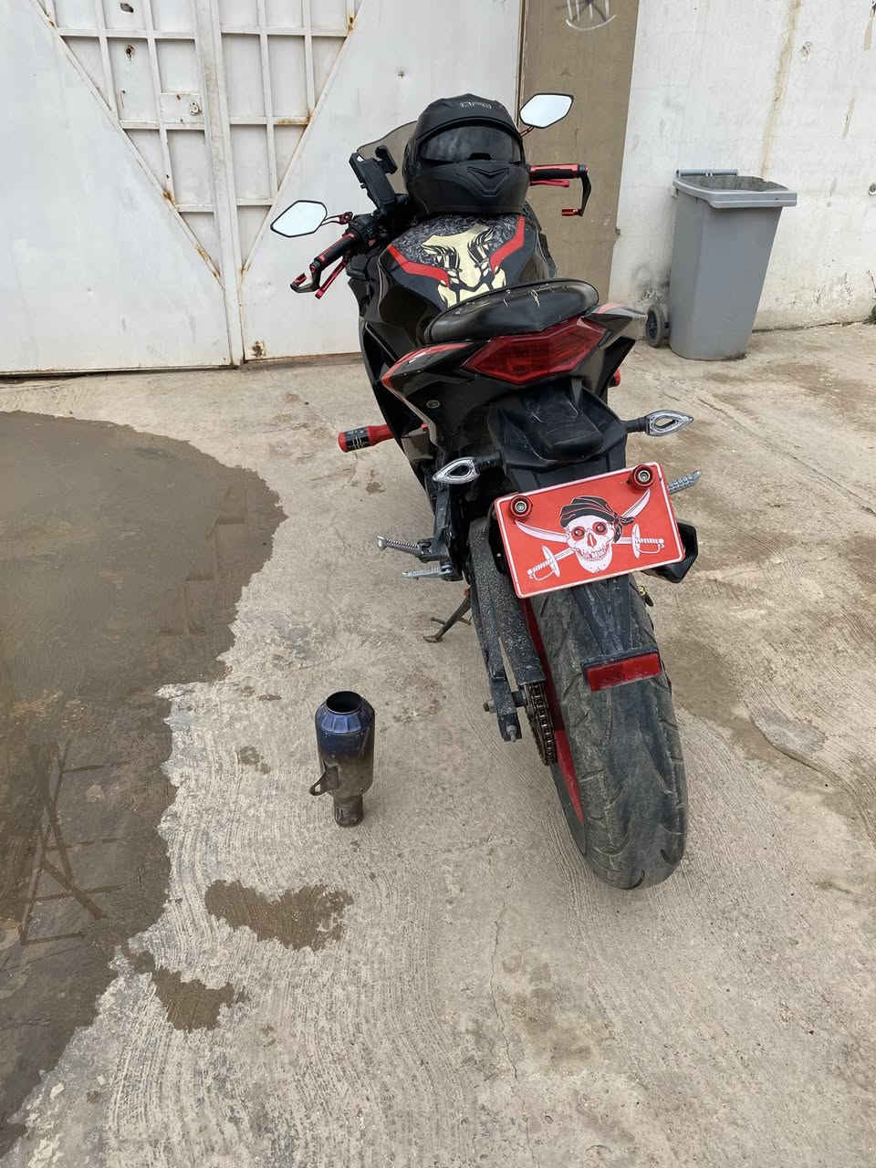 بطح 250cc موديل 2023 شغاله نكره كهربائيات شغاله كلها مزوده كماليات يجي وياها خوذه + اكزوز صوت سعر 1500 بيها مجال للشراي . ملاحضه بدوون اوراق .*********** وتساب
