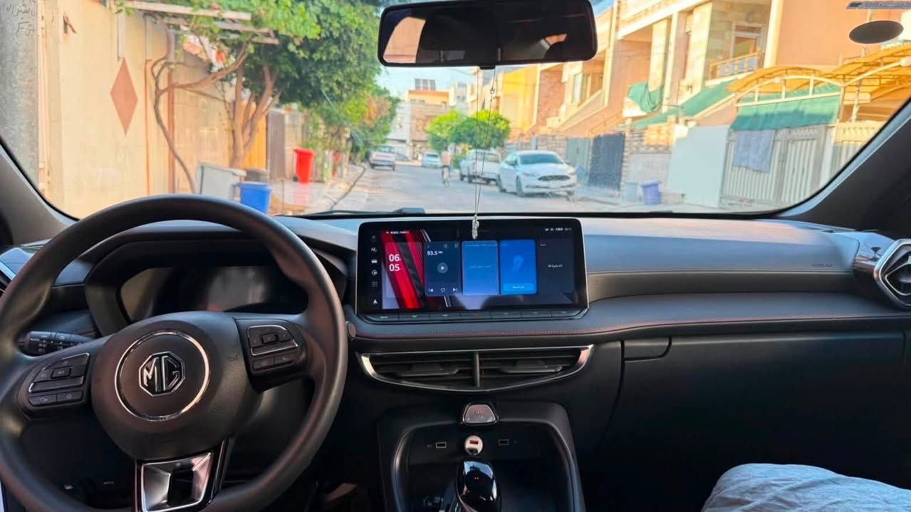 سلا م عليكم
Mg gt 2025 
فول مواصفات ماشيه ١٠ كيلومتر 
بيه حالوب خفيف ما مبين وهاي القطعتين ما مصلحه 
مكانه اربيل 
رايده 
ب١٠٨ وبيه مجال بسيط 
***********
