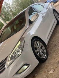 ازيرا ٢٠١٤ • ٣٠٠٠ ٦ سلندر • شمالي دولي