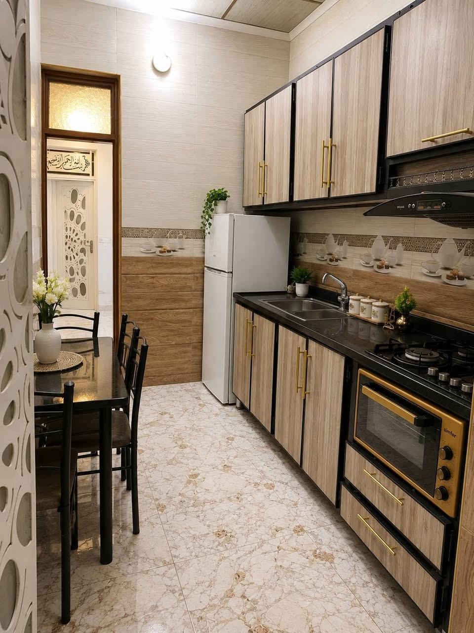 بيت للبيع طابو زراعي بالجماعه فرع الجينكو الي بي صوره مقابيل المستشفى العراقي الاهلي كلش قريب عن الشارع  بيت ١٠٠م طابق واحد بناء طابوگ والسقف صب بناء حديث  مرقم ومشمول بالتطويب السعر 65 وبي مجال للشراي ***********
