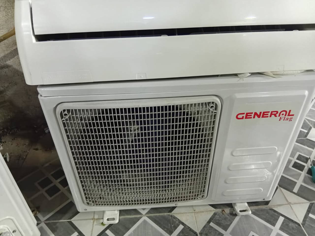 السلام عليكم سبلت للبيع نوع جنرال فلاك 2 طن شغال غاز 410 مقفول استخدام قليل جدا بواري ماته وياه وريمونت سعره 350 الف وبي مجال شي قليل مكاني بغداد لكريعات ***********
