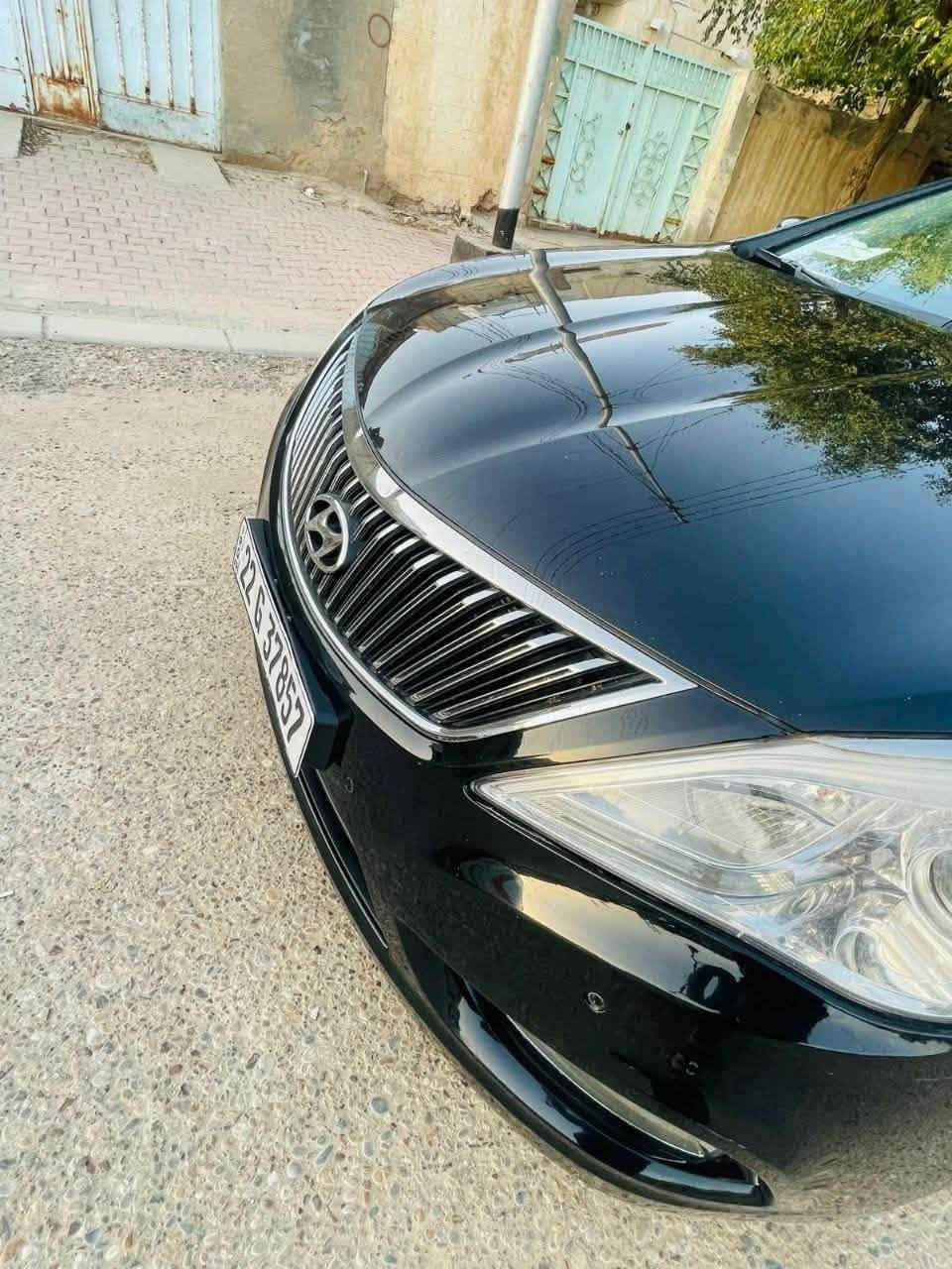 للبيع 🚘
هيونداي أزيرا 2014 — لون أسود ✨

🔹 كاملة المواصفات
🔹 مكفولة من الصبغ والضربة والتبديل
🔹 السيارة نظيفة جداً وجاهزة للاستخدام
🔹 موقع السيارة: محافظة ميسان

المواصفات:
✅ فتحة سقف
✅ شاشة وكاميرا
✅ بصمة وتشغيل ستارت
✅ مقاعد جلد
✅ تبريد وتسخين مقاعد
✅ حساسات
✅ جنوط وكالة
السعر 139
السيارة استعمال مرتب وما تحتاج أي صرف � للتواصل غير متواجد بالفيس ***********
