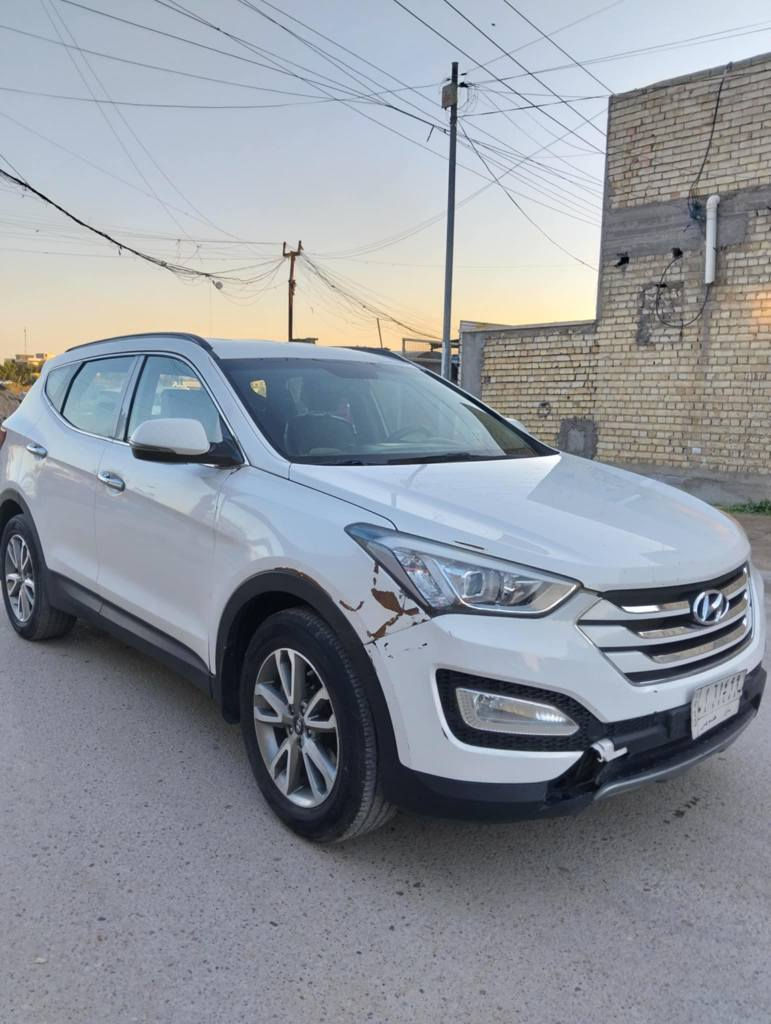 سنتافي للبيع موديل 2015خليجي رقم بابل مكفوله سابقا 
بيه طخه ابيعه ع وضعها محرك اربعه سلندر 
نص فول 7 راكب سعر 137 ورقه 
اتصال *********** بغداد, العراق
