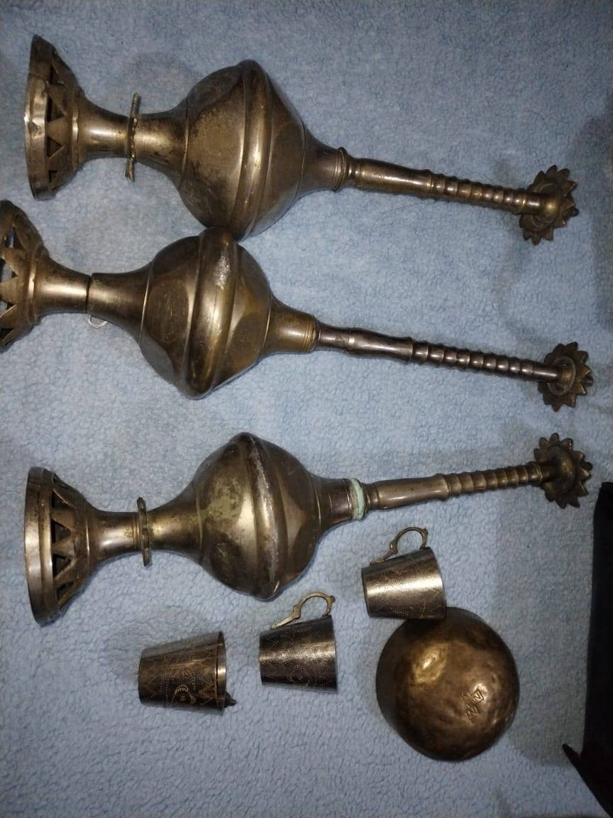 السلام عليكم... هذوله كلهم ب١٥٠ المكان الموصل ***********
