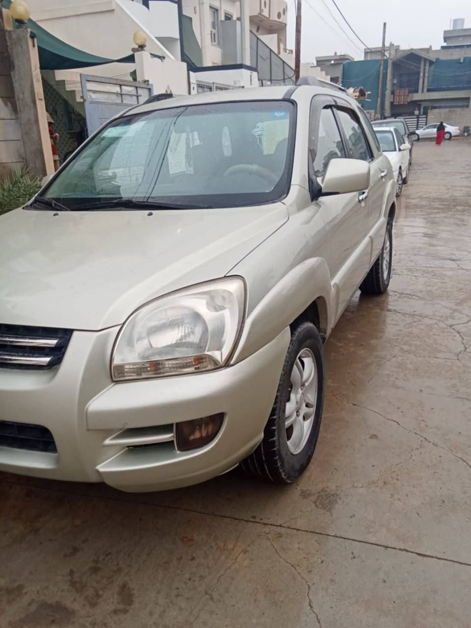 للبيع كيا سبورتج 2008 محرك كير مابي عيب رقم كركوك ضررها  بيهه ضربه بالشاصي من يم  جهت السكن او صبغ احزام السعر 100 ورقة
للاستفسار اكثر اتصل ***********
مكاني كركوك.
