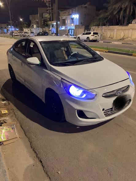 اكسنت ٢٠١٦ كصة جنطه محور مكينه كورلا سياره جديده ونضيفه جاهزه ناقصها بس شغل رون والعداد مال كيلو متر وسنويتها ضايعه السعر ٣٨ 
***********
