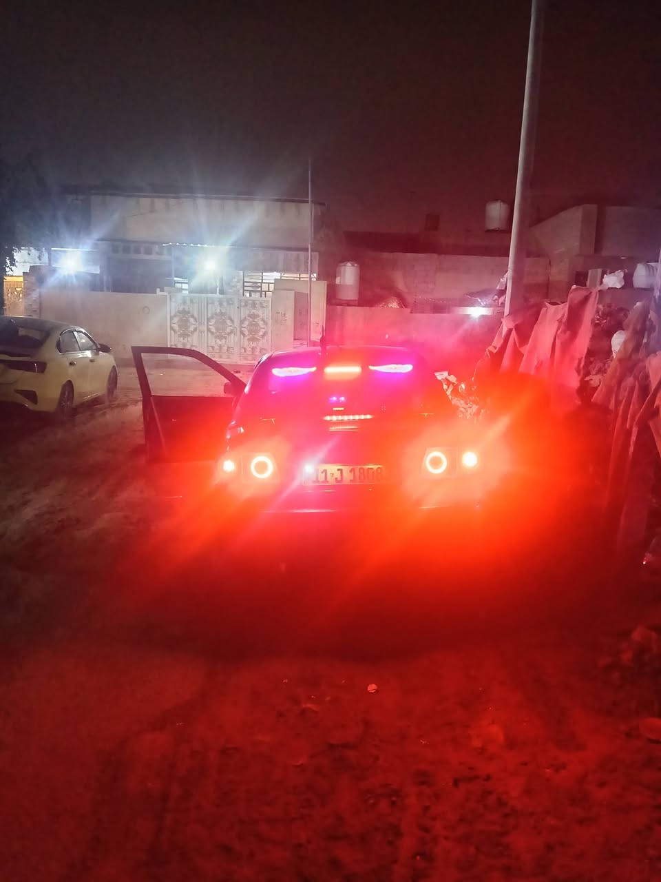 السلام عليكم شيري كوين 2011 السياره باسمي مشروع وطني سياره كلش نظيف احلى من صور كير ومكينه وتبريد شرط ثلج  مقفوله السياره ما يبيها لا صبغ لا ضربه مقفوله  المكينه بلاديه العنوان ابو غريب السعر 34 بمجال بسيط ***********
