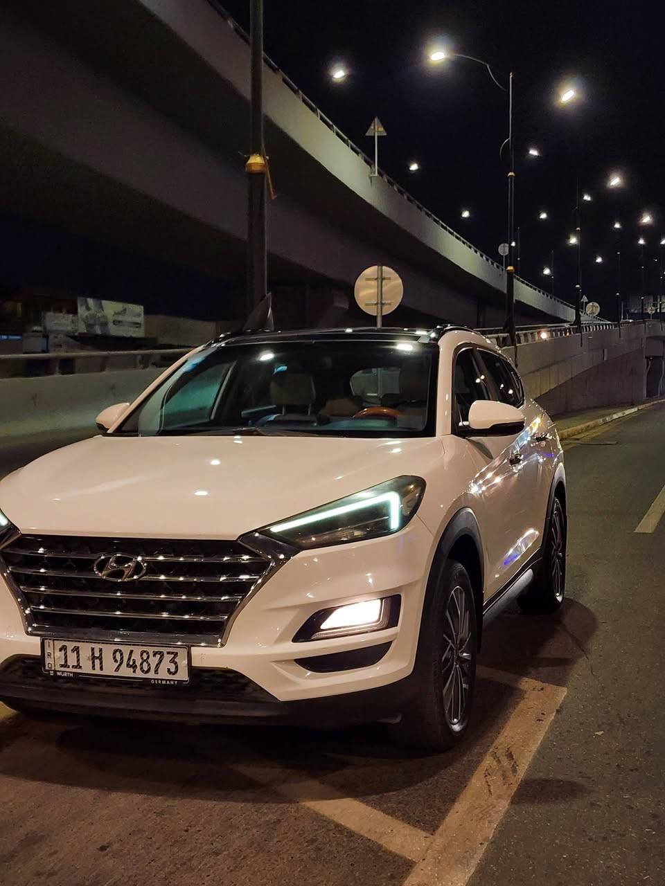 ⭕️ توسان خليجي 
موديل 2020 شركة الكَاصد
فول مواصفات 1/1

📌 الضرر :-
شخوط في باب السايق موضحة بالصورة

📌 المواصفات :-
نظام ترحيب
داخل صاج
بانوراما
بصمة تشغيل مع بصمة احتياط اصلي
مري شفط
كشنات جلد
داخل بيجي
حساسات أمامية وخلفية
كاميرا خلفية دوارة
أنظمة قيادة ع الجهتين
منظومة زنون
5 عدسات
كشنات كهرباء
تدفئة وتبريد
تبريد قطعتين
محرك 2000 دوش
ماشية 57 ألف

📌 الحالة :-
السيارة جديدة وجاهزة
وكلشي بيها جديد ونظيف
ما بيها أي نقص حتى دهن مبدل جديد
يعني شغل واطلع على الخير والبركة للياخذها

📌 المكان :-
بغداد / الحرية

📞 ***********

🔴 السعر : 220$ بيها مجال حكَ الجية
