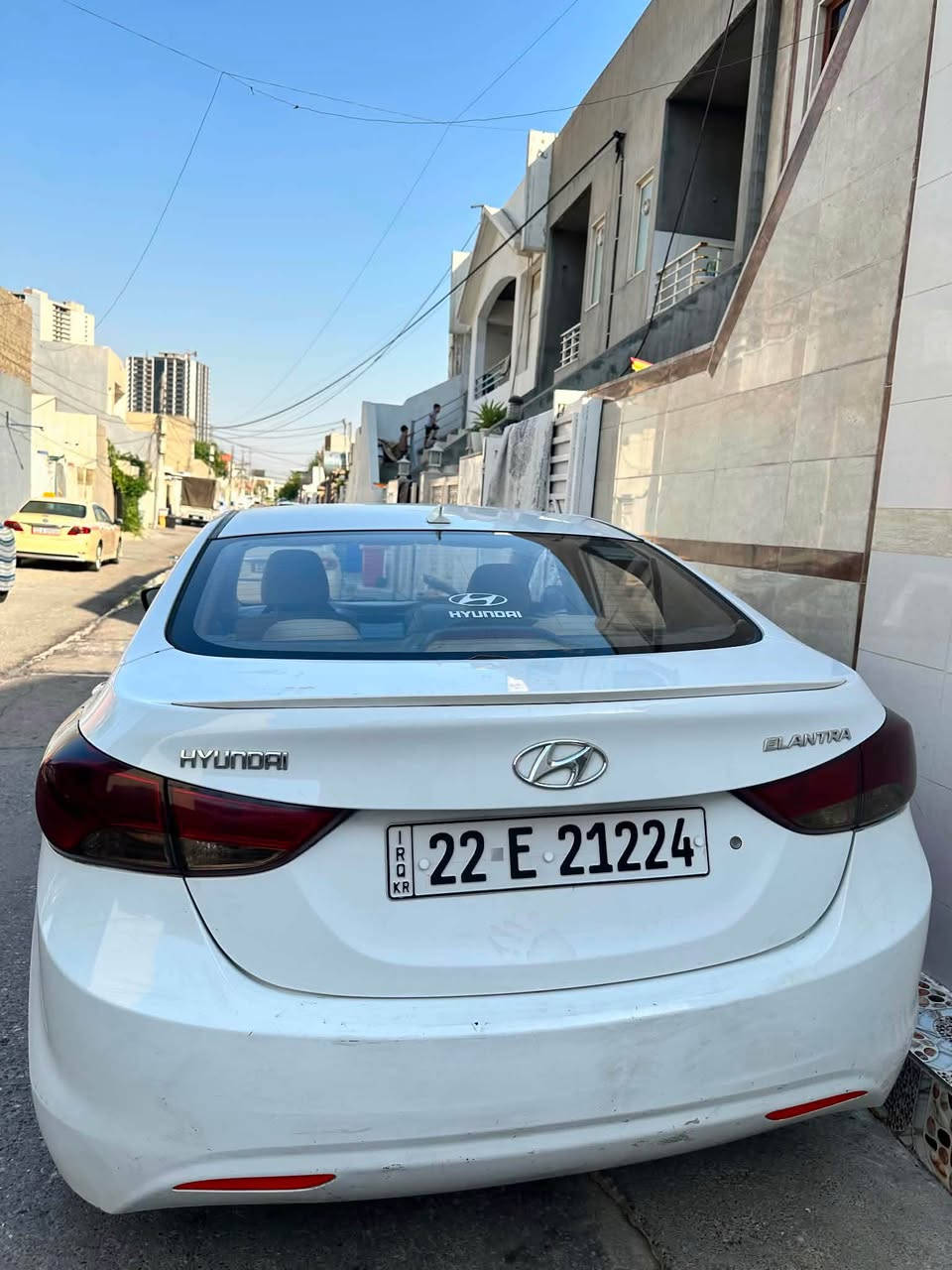 هۆیندا ئە لنترا ٢٠١٢ دووپارچە ی نیو بۆیاخە
بی ژووری مە کینە بچووک نیو ماصفات ره قه م سه نه وى هه مووى نويه
ره قه م مۆبایل :
*********** أربيل, العراق

