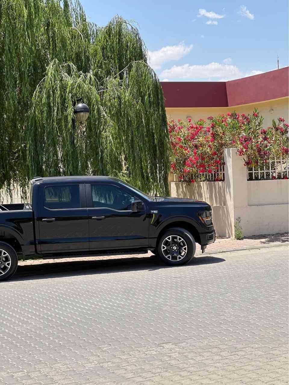 FORD F150 STX 2024
یەک چەمەلەخئ بۆیاخە بێ ناو گرتن سەیارەکە زۆرجوانو زۆرتازەیە کاتی ٣ مانگی لەگەڵە هەمو گیانی بە شەرتە گێڕو مەکینەو تەقە ڕەقە 
*********** السليمانية, العراق

