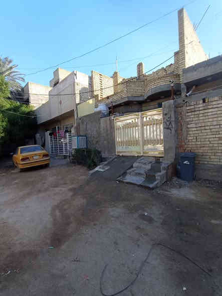 السلام عليكم
🏠بيت للبيع المساحة 110م 

طابو صرف زراعي سند 25 قرار محكمه 

البيت يحتوي على 

غرفة نوم 

استقبال 

حولي+مطبخ 

صحيات 

وترك

ولبيت ركن على شارعين 

قاط الثاني هيكل ناقصه بس سقف يحتوي على صحيات و وثنين غرف 

السعر 86 وبيه مجال

الموقع 📍السرايدت القديمه المربع الثالث 

الاستفسار والتواصل ***********
