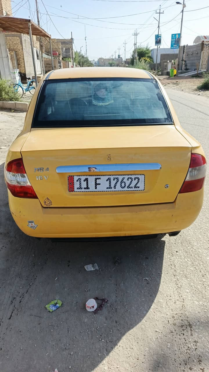 سلام عليكم 
طيبه مديل 2015
مكفول من الضربه القويه والكصه وصبغ
بسمي سنويه ل28 مصفره هيئه وغرامات تبريد ثلج تخم تاير محركها بي تنقيص قليل جاهزه ع اخر حبايه ب33 وبيها مجال بسيط
‏‪***********‬‏
