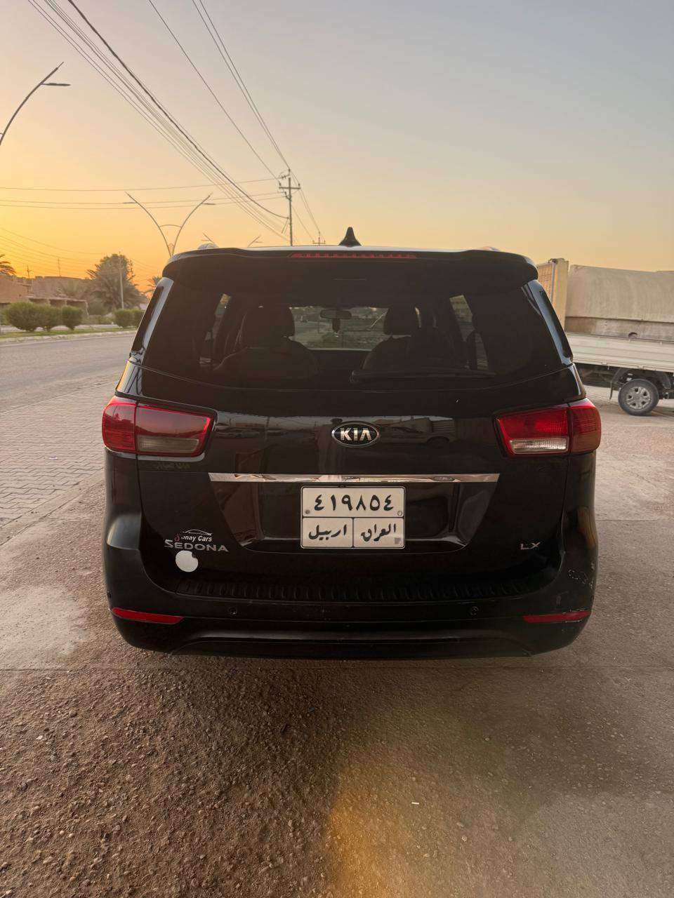 للبيع او مراوس
كيا سيدونا 2015 السياره نظيفه وجاهزه ماشيه 230 حادثهه جانبي بجم كبس 
ابواب كهرباء .. 7 راكب .. 
هيترات بالكشنات ..كشن السايق كهرباء 
السعر 155 
***********
