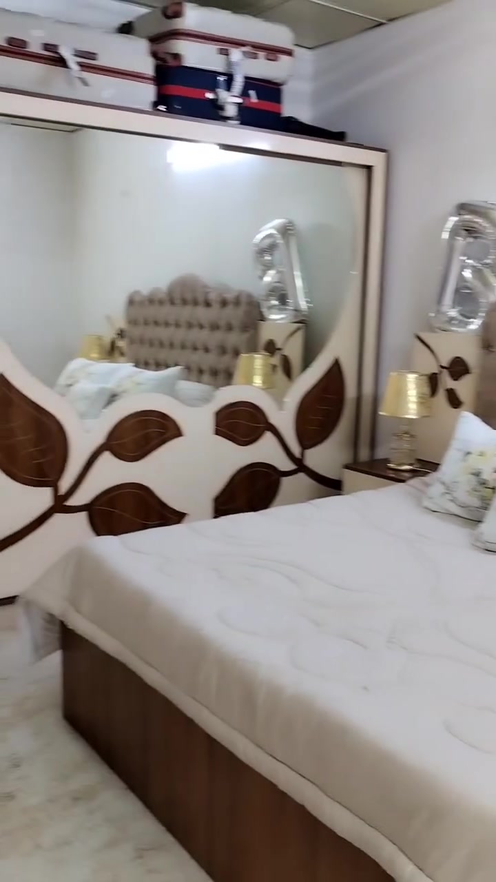 للبيع غرفة نوم تفصال خشب تركي  يعني مو جاهزه
السعر ٥٠٠ الف 
من دون الدوشك


**إذا كنت صاحب هذا الإعلان وتريد حذفه لأي سبب، رجاءا أرسل رسالة إلى الدعم الفني**