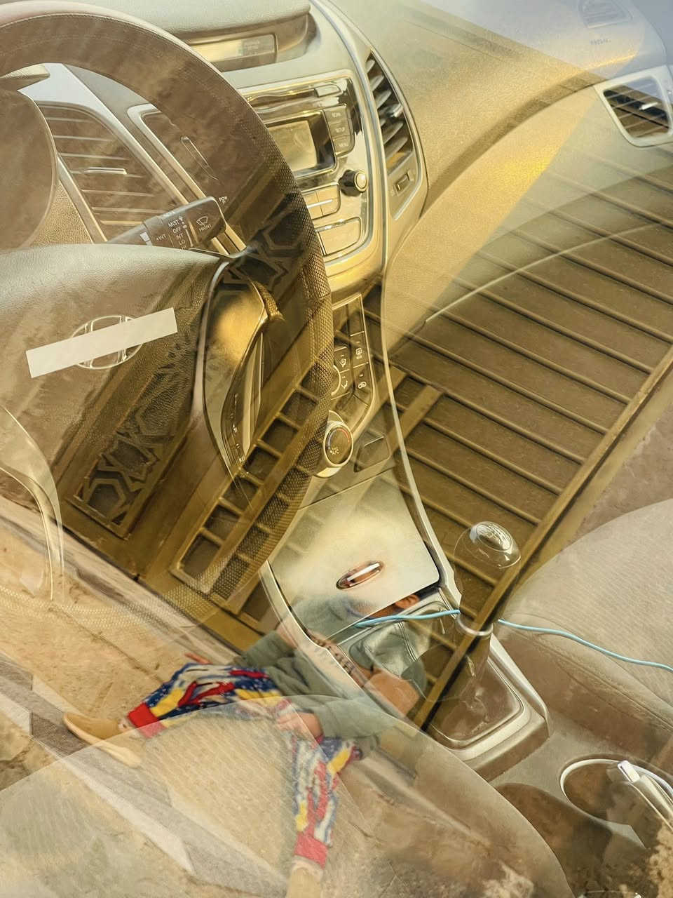 سلام عليكم للبيع او امراوس النتره 2015 كلين ليبل واحد
رقم مثنئ جاهزه من كلشي 
السعر 93وبيه مجال للشراي 
رقم الهاتف ‭0781 973 3704‬  غير متواجد عل فيس
