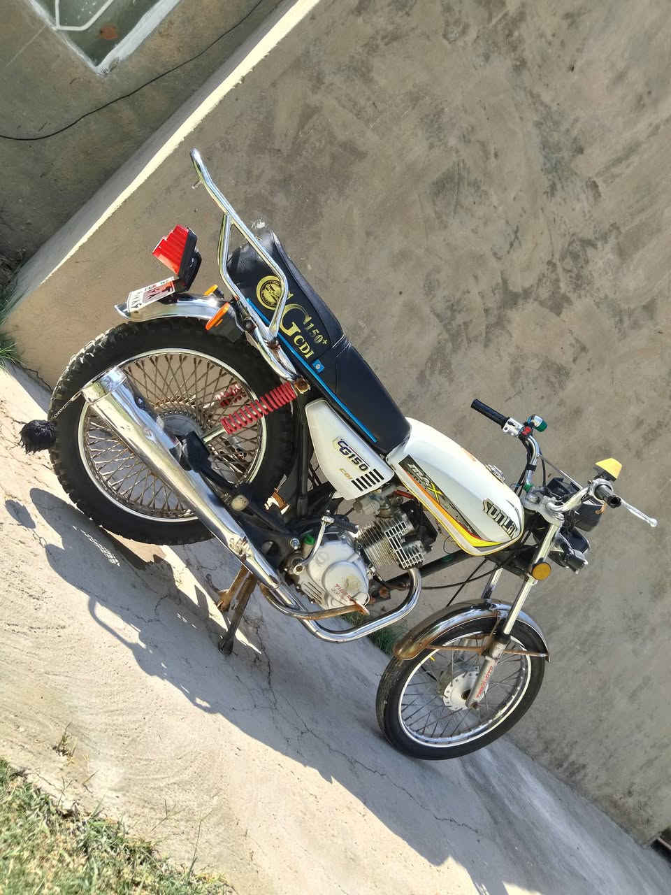 سلام عليكم اخوان دراجه للبيع 2018 كهربائيات شغاله تايرات نضاف محرك مفتوح دراجه خير من الله بس شويه
الشاصي مايل سعرها 490 وبيها مجال مكاني بابل المسيب
يم سكت القطار قريبه عن محطة وقود السلامين للاستفسار الاتصال على الرقم ***********
