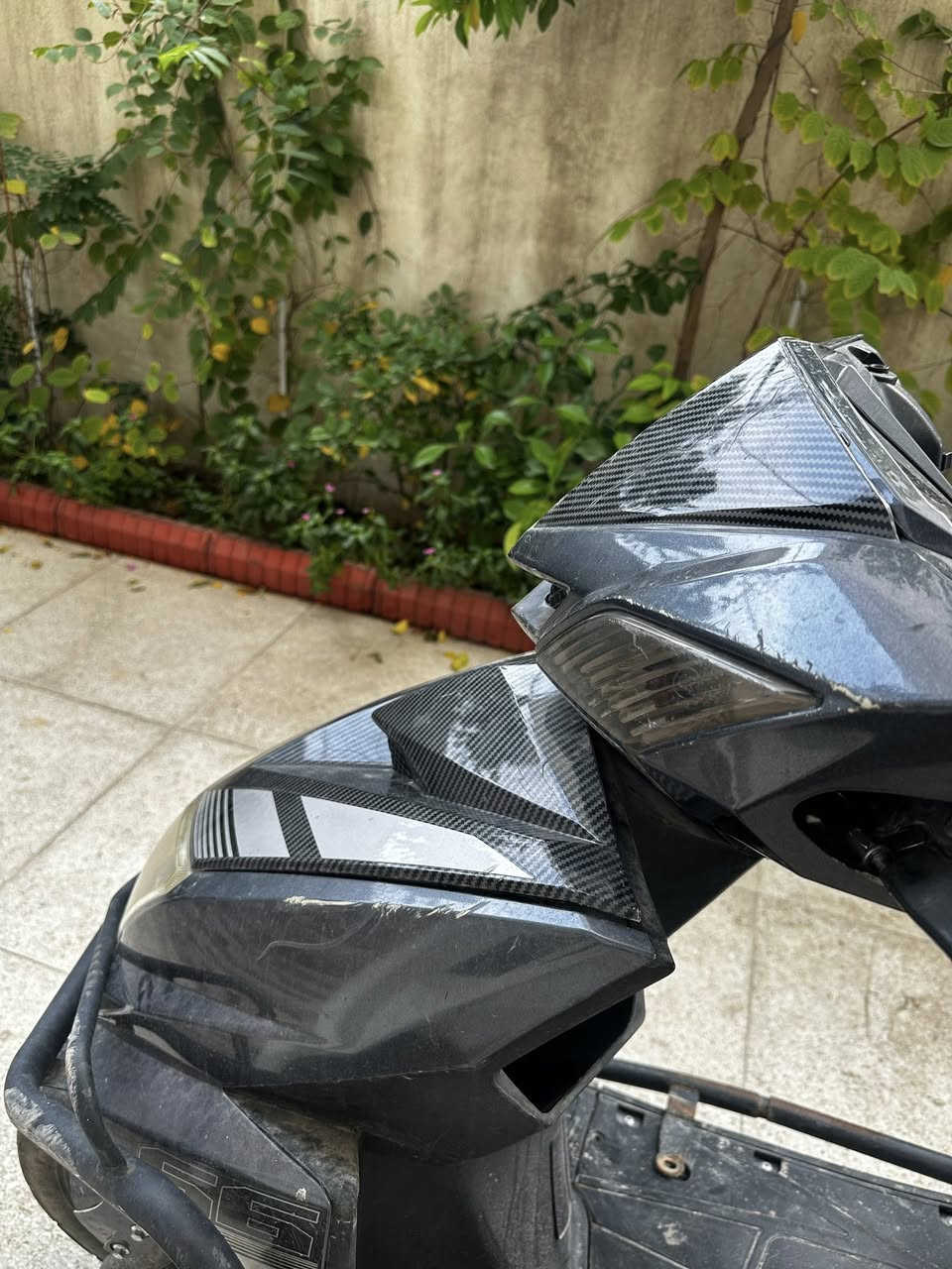 سلام عليكم شباب دراجه شحن للبيع  شركه الجوهره البحريه دراجه بيها ملاحضات بسيطه السعر 600 وبيها مجال مكاني بغداد 
رقم الهاتف ***********
