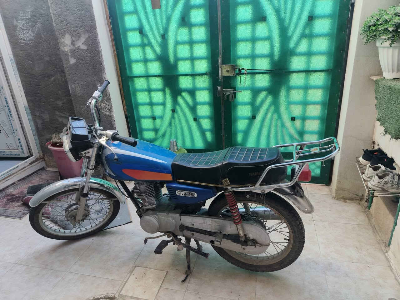 سلام عليكم دراجه لل بيع سعر 350 وبية مجال
0788 439 7706 وهاذ رقمي
