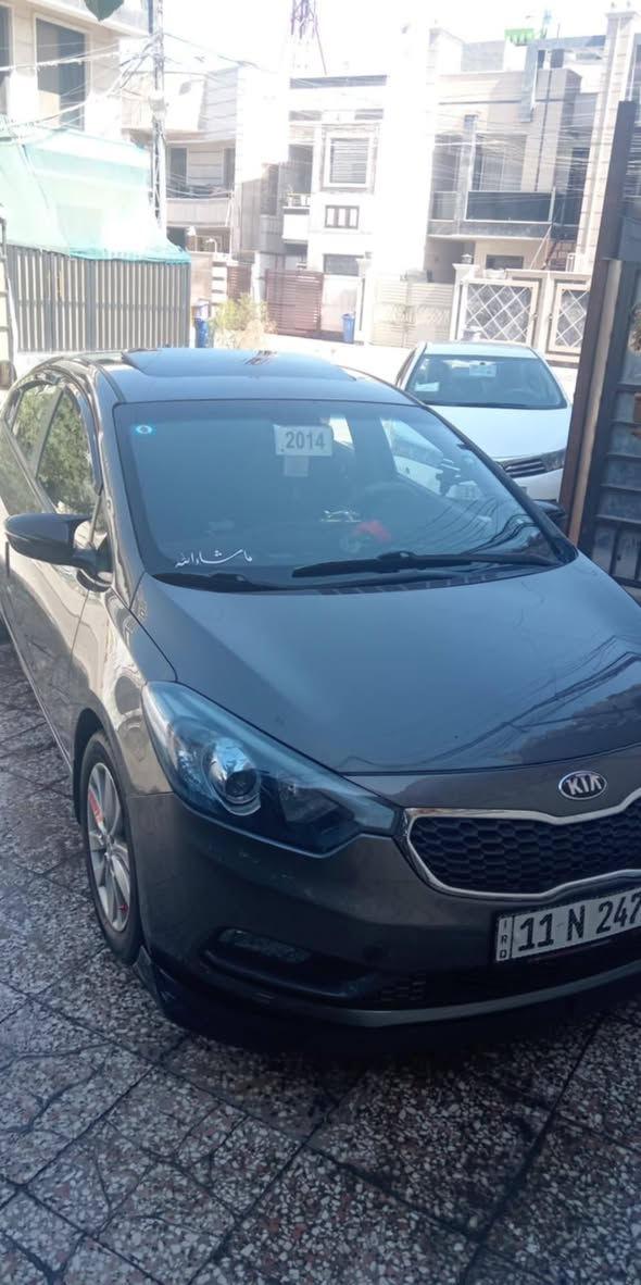 السلام عليكم كيا سيراتو ١٣ خليجي شكل ١٤ رقم بغداد بسمي ماشيه ١٣٥ فتحه اشاير مري تدفئه تبريد محرك صدر جديدحساسات شاشه كامره  سياره مابيه نقص ضرها جاملغ بصف الغد بارد خفيف محرك مامفتوح بس من الكيس واشر مبدل بنيد بلادي نفس لون وشبر بتكمه فقط صبغ السعر ١١٣بيه مجال مكاني بغداد حي جهاد حي الحسين رقم هاتف *********** واتساب شغال وخاص مفتوح
