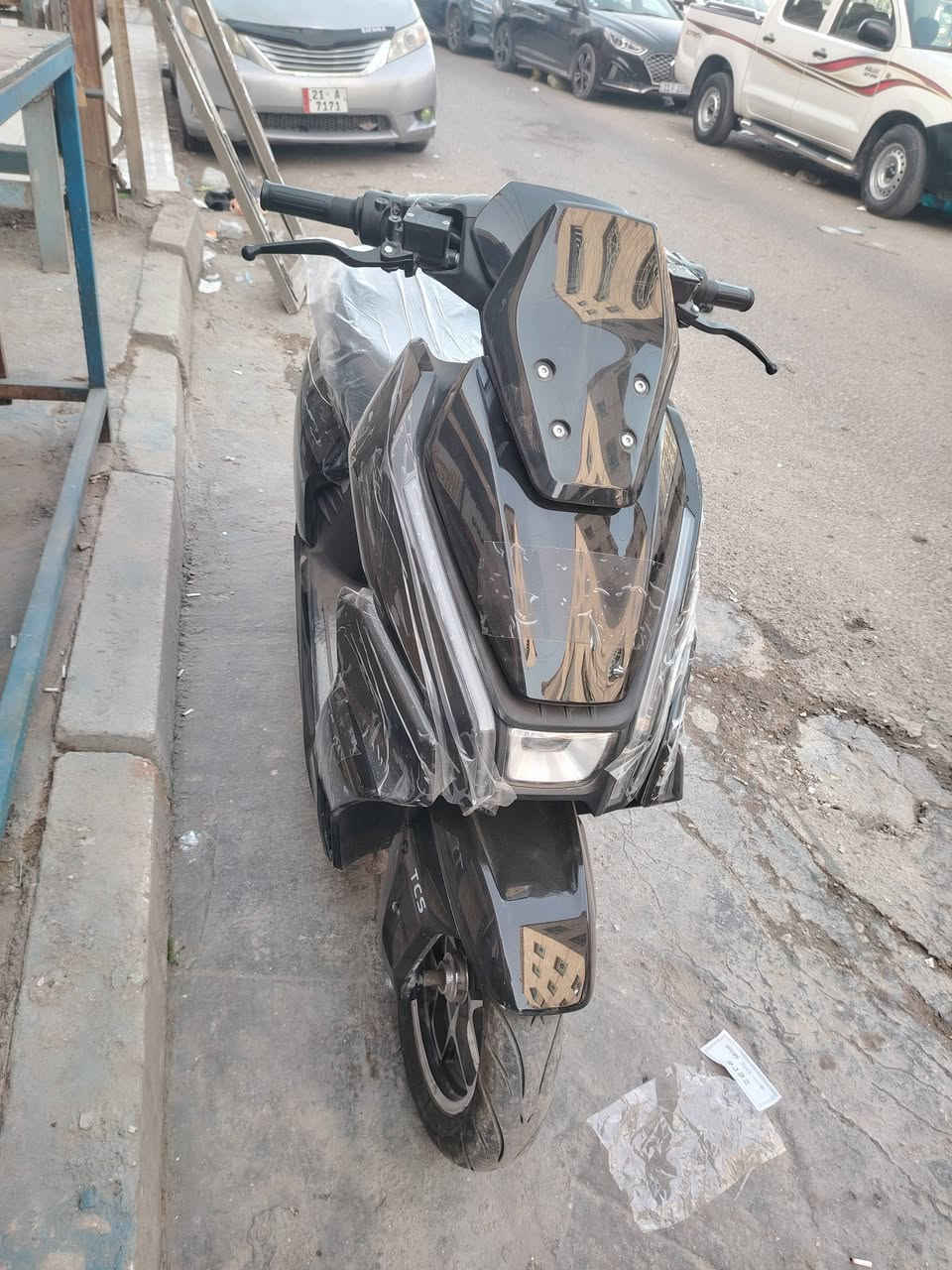 السلام عليكم للبيع دراجه شحن نوع دولفين موديل 2025 جديدة استخدام ٤ اشهر ماشيه ٣٠٠٠
6 بطاريات مسطرة 36 امبير
تمشي 70 كيلو بشحنة الوحدة
ملف 2000
سرعه 95
نضام بك
نضام بارك
شاحن جوال
مكاني بغداد الكرادة
السعر 750 وبيهه مجال
***********
