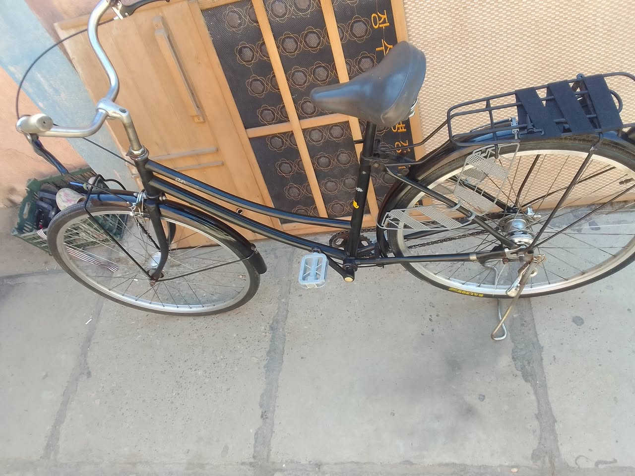 حجم٢٦لون اسودبلادي السعر٨٠مكاني الشعب***********
