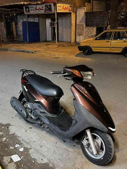 اكزز تريت ياباني 
دراجة قبل سبوعين نزلتها من معرض دبي ب $14
سويجين بلاد
ماشيه 18 الف 
دراجة بجيس شلعه وعدل ونعومه 
ستان حساس دكمه لايت اطفي واشغله بلاد
دراجة مال مزاد ونضافتها 100%100
سعرها 13$ وبيها مجال لشراي
مكاني بغداد حي تونس 
***********
